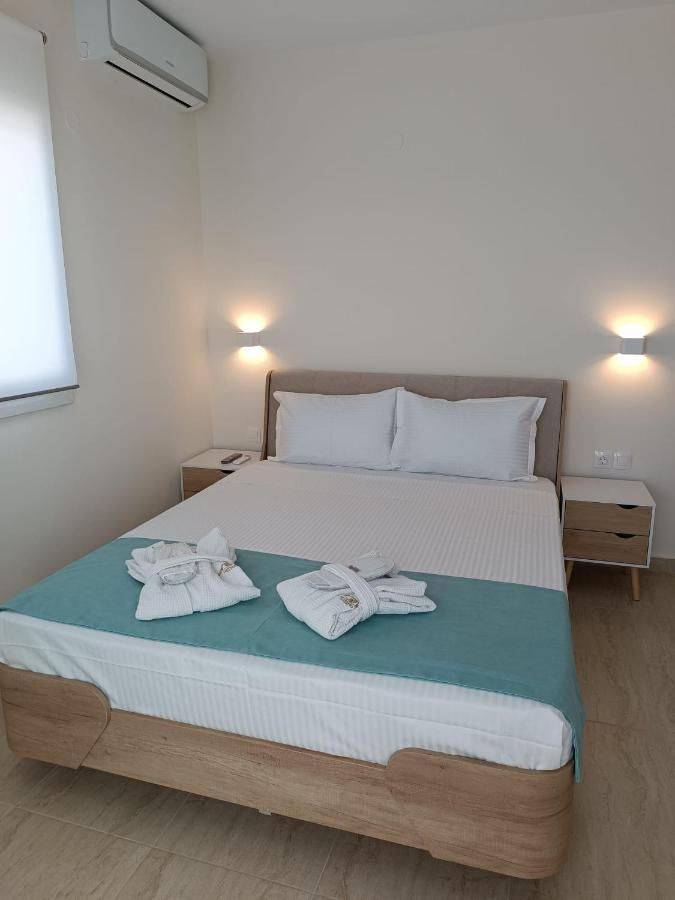 Navarino Luxe Suites With Sea View Peraía Buitenkant foto